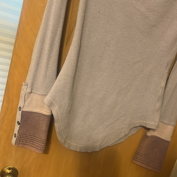 We the Free Long Sleeve - Picture 2 of 3